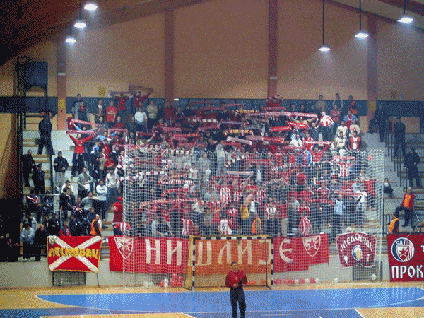 gal/2004-2005/zeleznicar_zvezda_rukomet/3.gif